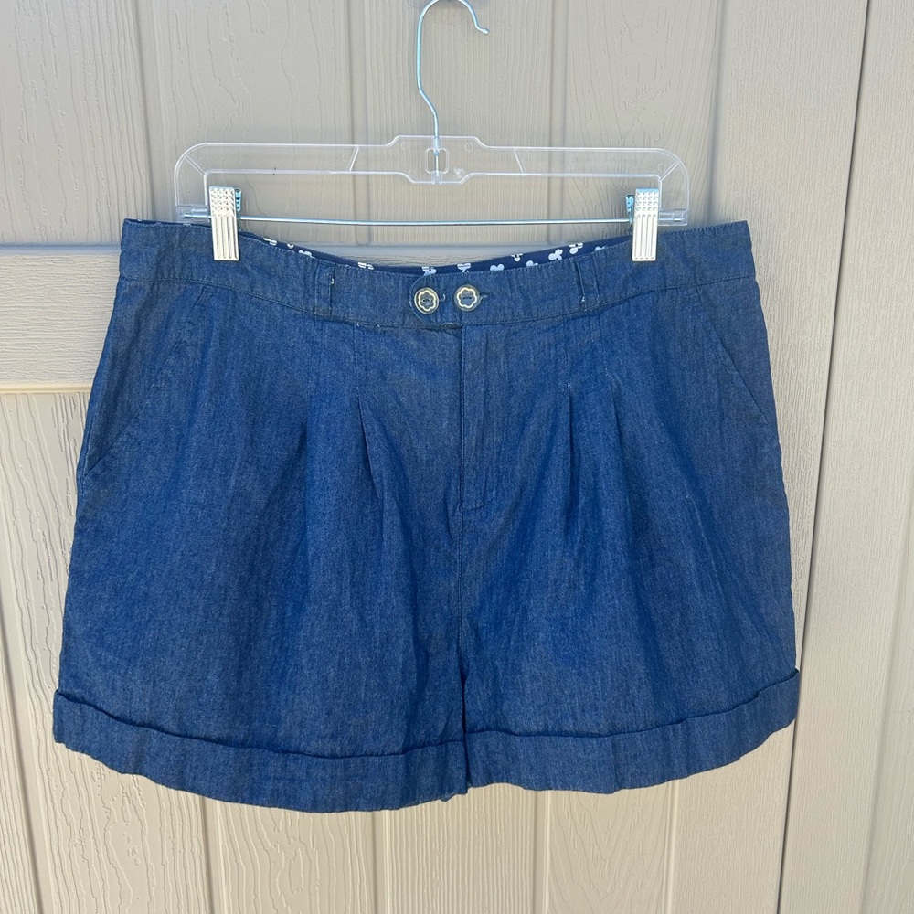 NWOT! ModCloth Light Denim High Rise Pleated  Shorts. Size XL